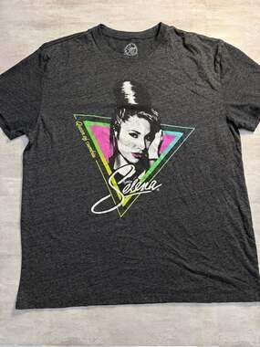 Selena Queen Of Cumbia Shirt XL